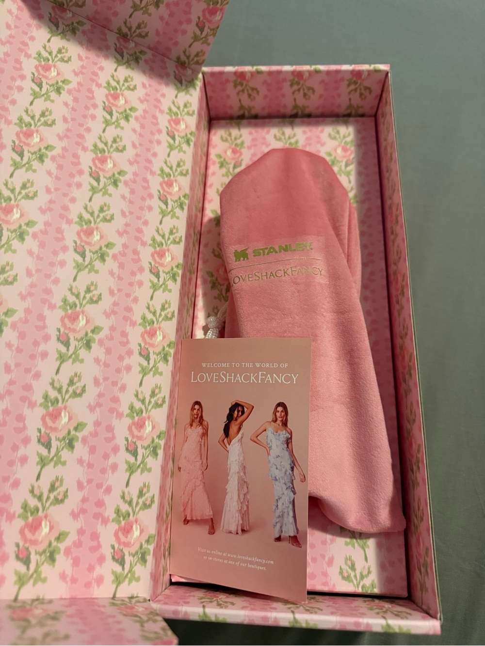 The Stanley x Loveshackfancy All day slim bottle Blooming Heirloom 16oz - Picture 5 of 7